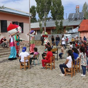 Gençlik Sahne Durmuyor