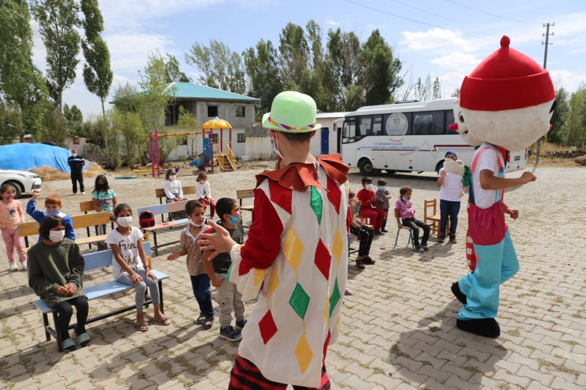 KÖY OKULU ZİYARETİ