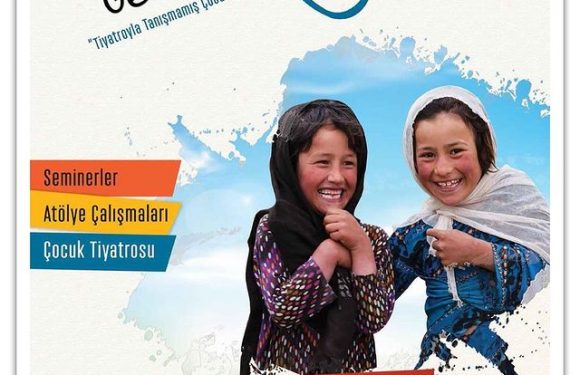 Gülümseyin Geliyoruz